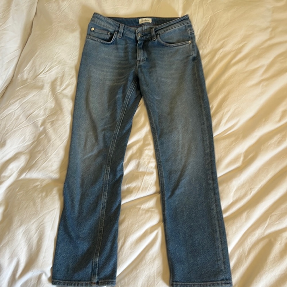 Toteme straight leg jeans. Size 26. Mid waist. Ankle length.